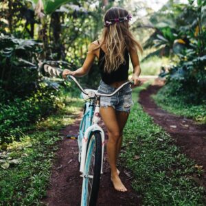 Chinese Internet Majors’ Investments to Slow Profit Growth