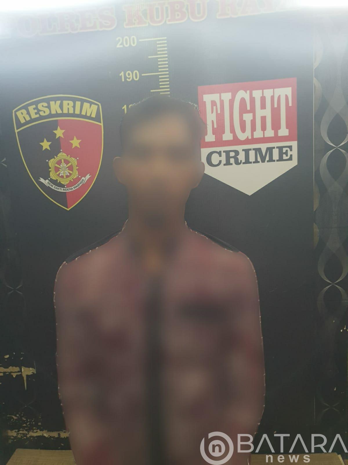 Ini Pelaku cabul Di Bawah Umur Sekarang Di Amankan Oleh Satreskrim Polres Kubu Raya Ini Pelaku cabul Di Bawah Umur Sekarang Di Amankan Oleh Satreskrim Polres Kubu Raya