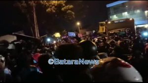 LI memanas detik-detik pembongkaran bangunan