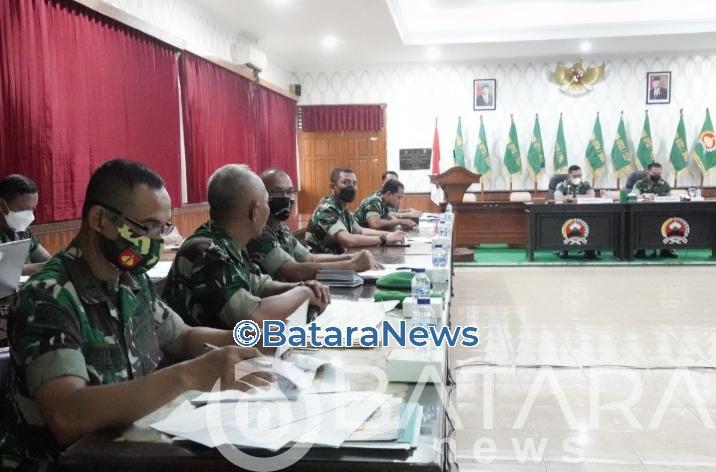 Danrem 071/Wijayakusuma Pimpin Sidang Pankar Jabatan Perwira. Danrem 071/Wijayakusuma Pimpin Sidang Pankar Jabatan Perwira.