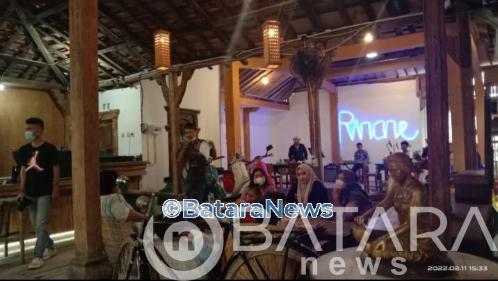 Lounching Rirare Etnicafe & Kitchen, DIUTUHKAN dengan KOPI Satu dapat 1 Item Lounching Rirare Etnicafe & Kitchen, DIUTUHKAN dengan KOPI Satu dapat 1 Item