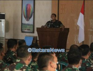 Tingkatkan Kesadaran Dan Taat Hukum, Anggota Kodim 0808/Blitar Terima Penyuluhan Hukum