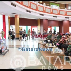 Pangdam XII/Tpr dan Forkopimda Hadiri Vaksinasi Serentak Yang Dipimpin Presiden Secara Virtual