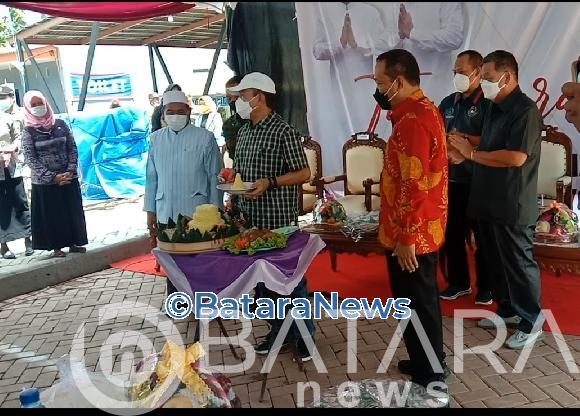 Bupati Haryanto Resmikan Tempat PKL Baru Simpang Timur Pati Bupati Haryanto Resmikan Tempat PKL Baru Simpang Timur Pati