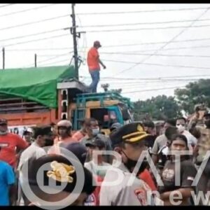 Ratusan Sopir Truk Boikot Jalan Raya Tolak Peraturan ODOL (UU) Nomer 22 Tahun 2009