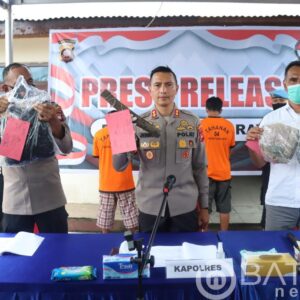 Kapolres Kubu Raya Pimpin Press Release Pengungkapan Kasus Tewasnya Seorang Pemuda Dihakimi Massa Usai Curi Buah Mangga