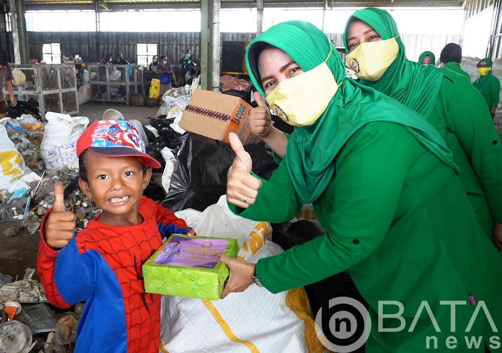 Dharma Pertiwi Koorcab Purwokerto Daerah D, Gelar Jumat Berkah Ibu Hetty Andika Perkasa Selaku Ketua Umum Dharma Pertiwi