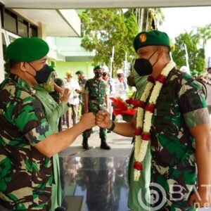 Prajurit Korem 071/Wijayakusuma Sambut Calon Danrem Baru