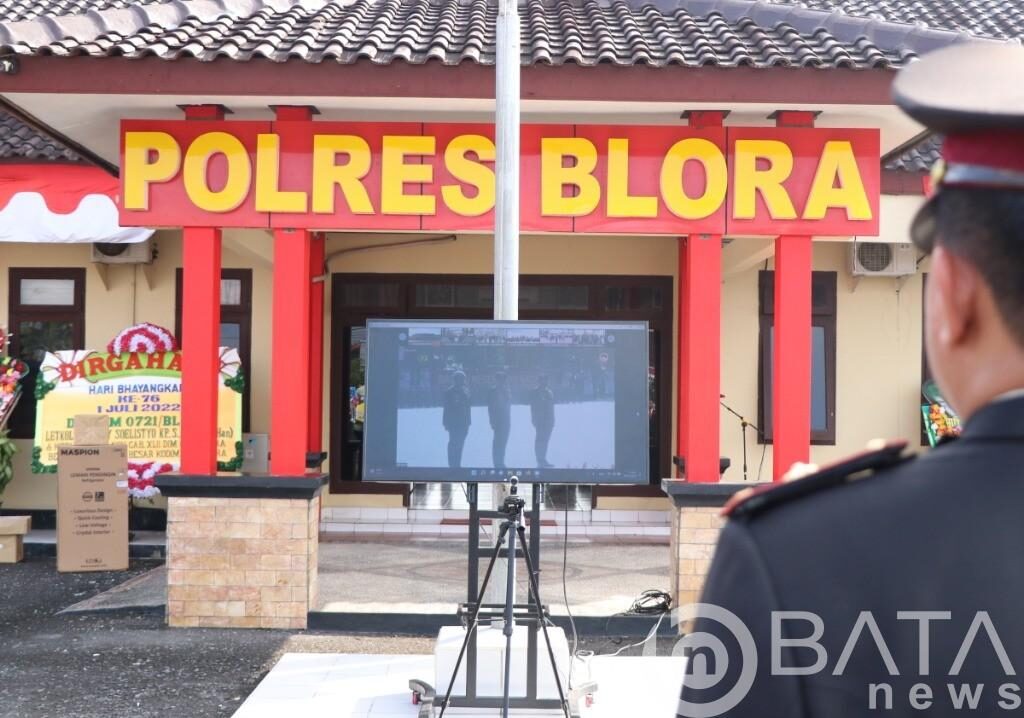 Polres Blora Ikuti Upacara Peringatan Hari Bhayangkara ke 76 Virtual Dipimpin Oleh Presiden RI