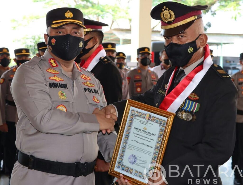 Purna Tugas, 5 Personel Polres Demak Mendapat Penghargaan