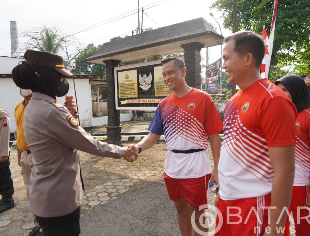 Jumat Bregas, Mlaku Bareng Danrem 071/Wijayakusuma