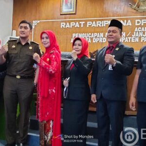 Hj. Siti Asiyah, SE. Gantikan Jabatan Almarhum Noto Subianto, di Komisi D di DPRD Kabupaten Pati Dari Fraksi PDIP
