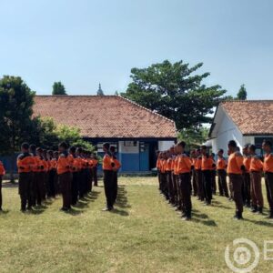 Bati Puanter Kodim 0720/Rembang Memberikan Wasbang Dan Pembinaan Fisik Kepada Anak Sekolah