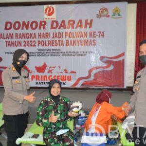 Sinergi Kowad dan PNS Putri Korem 071/Wijayakusuma Donorkan Darah HUT Polwan Ke-74 Polresta Banyumas
