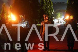 Danrem 071/Wijayakusuma Pimpin Apel Kehormatan dan Renungan Suci (AKRS) HUT RI Ke-77 di TMP Tanjung Nirwana Purwokerto