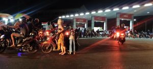 SPBU di Pati di Penuhi Antrian Panjang