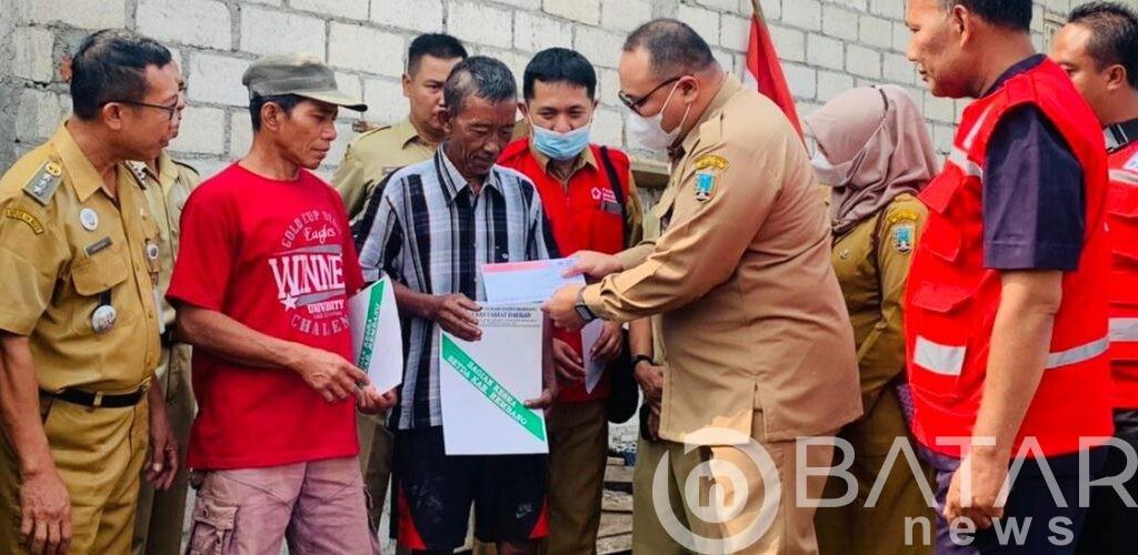 Wabub Hanies Sambangi Korban Kebakaran di Desa Gunem