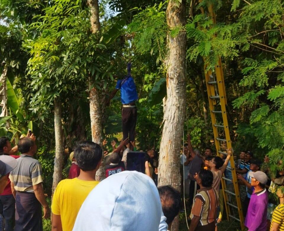 Di Temukan Mayat di Atas Pohon, Gegerkan Warga Desa Tambaharjo Kecamatan Tambakromo