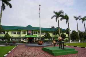 Jumat Bregas Jalan Sehat Korem 071/Wijayakusuma Warnai Haornas XXXIX