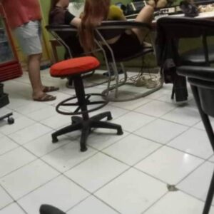 Garis Segel Polis line Bukti Segel Tempat Hiburan Karaoke KOPLAK di Jebol