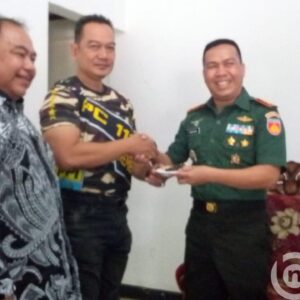 HUT TNI Ke 77, Dandim Rembang Mendapatkan Surprise Kue Ultah Dari FKPPI