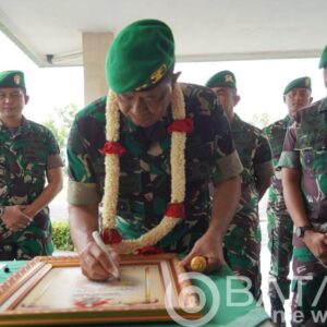 Danrem 071/Wijayakusuma Sambut Kunjungan Silaturahmi Danpuspenerbad