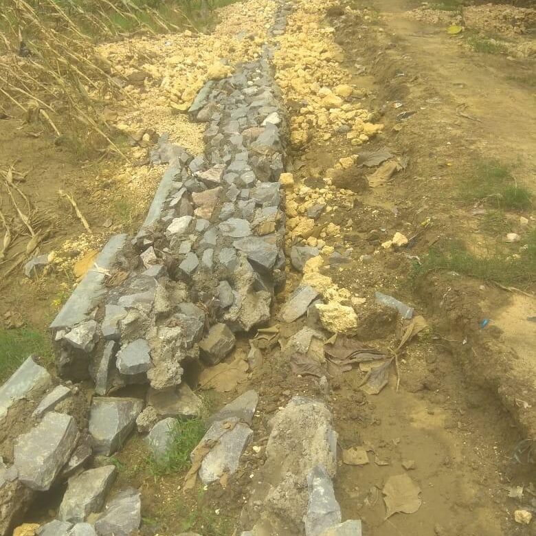 Proyek Talud Desa Sumbersari di Duga Salah Tempat, Baru selesai di Kerjakan Kemarin Sudah Ambrol Rusak Parah