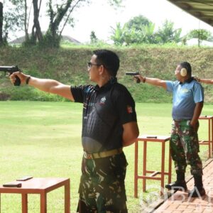 Dankoharmatau Buka Lomba Menembak TNI-Polri