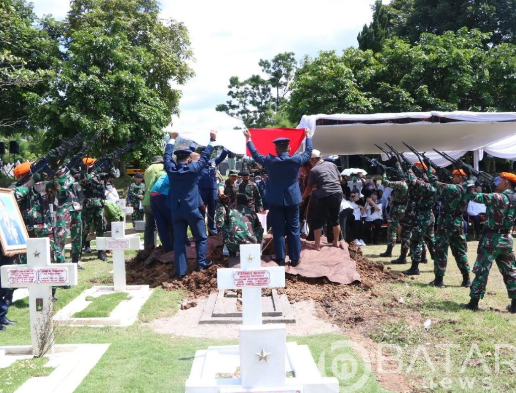 Marsda TNI (Purn) Ignatius Triandono dimakamkan secara militer