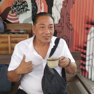 Cuwitan Pedas Om Bob, Desak Kepala DKK Pati Mundur Dari Jabatanya