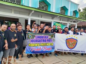 Kompak Untuk Sesama, IPIP dan Lindu Aji Salurkan Bantuan Korban Banjir di Desa Sinomwidodo