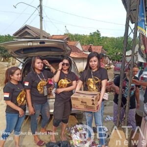 Srikandi Jolo Sutro Pati, Salurkan Bantuan Korban Banjir di Desa  Sinomwidodo