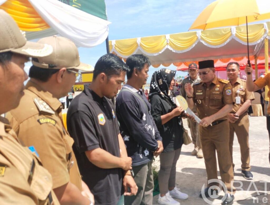 3000 Lebih Warga Kurang Mampu Di Kotabaru, Kalsel Terima Bantuan Sosial