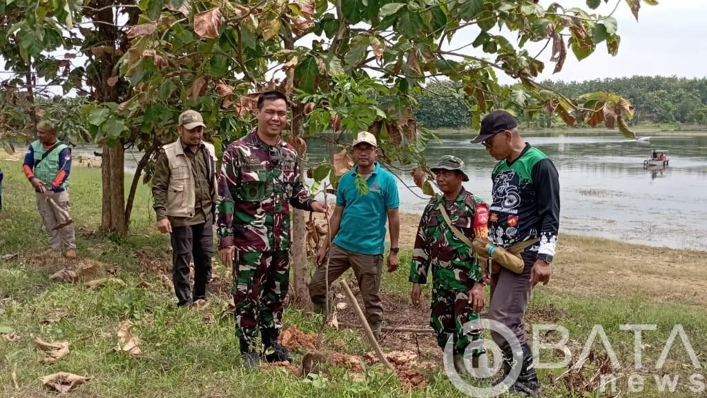 Lestarikan Lingkungan, Dandim Rembang Hadiri Giat Penanaman Pohon