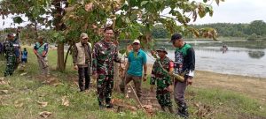 Lestarikan Lingkungan, Dandim Rembang Hadiri Giat Penanaman Pohon
