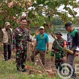Lestarikan Lingkungan, Dandim Rembang Hadiri Giat Penanaman Pohon