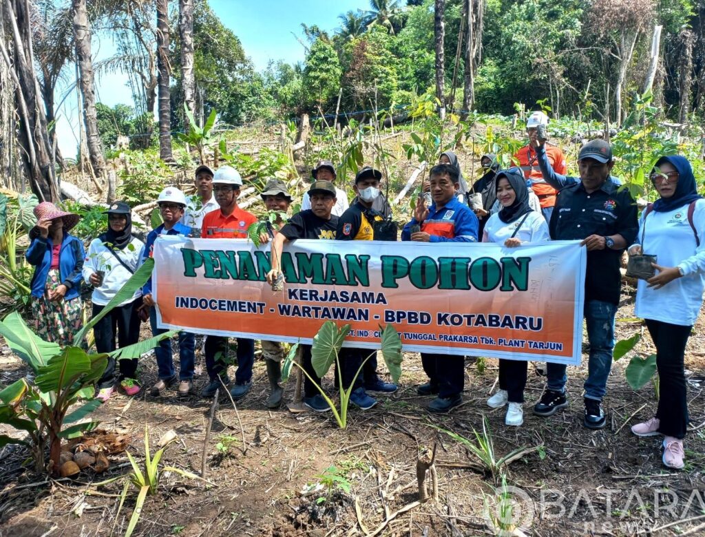 Jaga Kelestarian Alam Kotabaru, Indocement Genjot Progam Penanaman Pohon