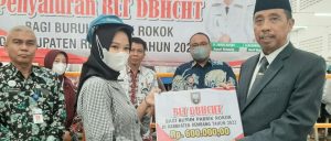 667 Buruh Pabrik Rokok di Rembang Terima BLT