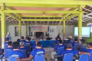 Dukung Program Pemerintah, Babinsa Dampingi Warga Sosialisasi Budidaya Pohon Mangga