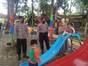 Tak Pernah Lelah Ingatkan Kamtibmas: Bentuk Pengabdian Polsek Sedan Kepada Masyarakat