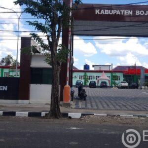 Kemarin Berusaha Menyuap ! Sekarang Ngeles ! Ada Apa Dengan Pejabat Kantor ATR/BPN Bojonegoro ?