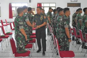 Sebanyak 56 Prajurit Dilepas Danrem Wijayakusuma Tugas Kewilayahan