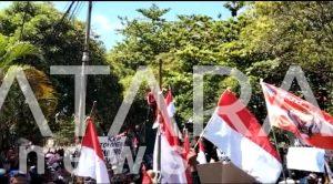 PNBP 10% , para Nelayan Gruduk Pendopo Kabupaten Pati