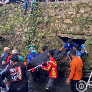 Mayat Perempuan Dibawah Gorong-Gorong Gor Kotabaru Disinyalir Korban Pembunuhan