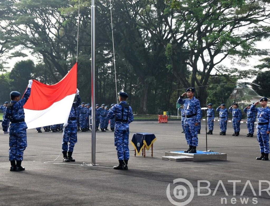 Pimpin Upacara 17-an, Wadan Koharmatau<br>Bacakan Amanat Panglima TNI