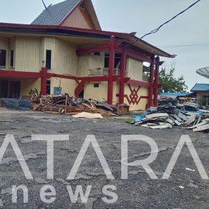 Proyek Rehab Wisma Sa Iijaan Kotabaru Molor. Rekanan Jebol Bayar Denda