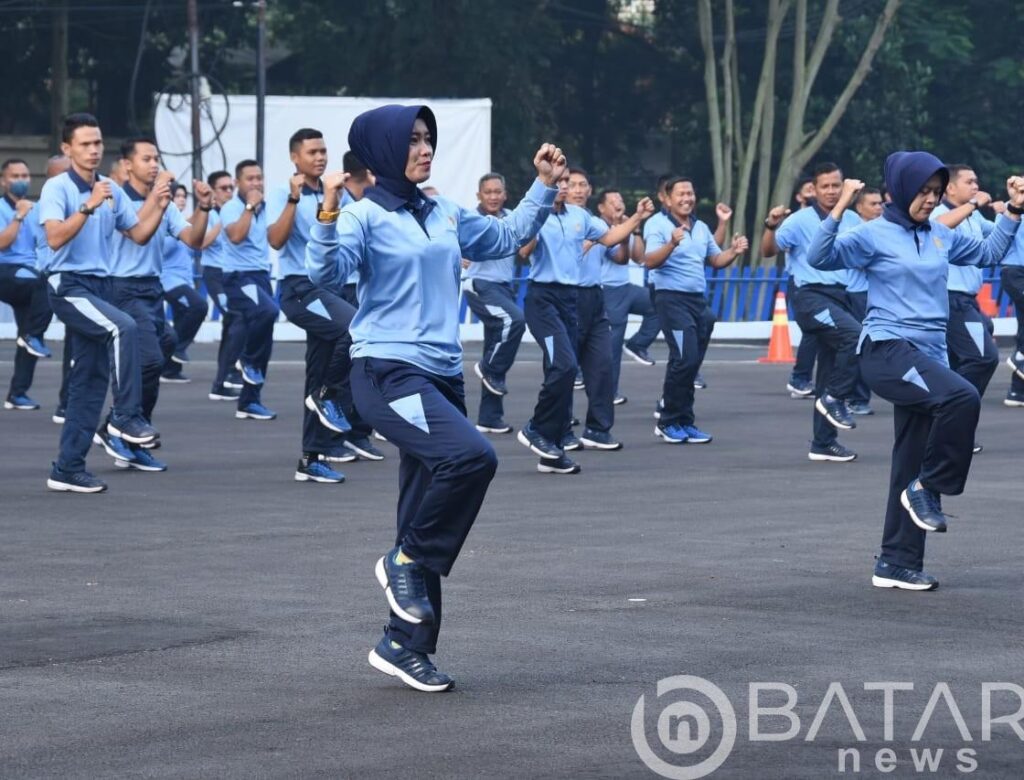 Personel Koharmatau Laksanakan Senam<br>Kesegaran Jasmani 88