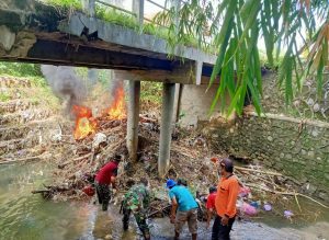 Babinsa Datang, Sampahpun Hilang
