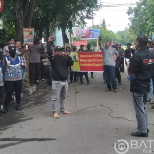 Lamongan: Ratusan Masa Demo Pertanyakan Dana BLT 12 M, Bagi Hasil Cukai