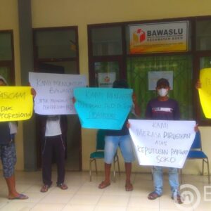Protes Rekrutmen PKD, Aliansi Pemuda Soko Datangi Kantor Panwaslu Kecamatan Gelar Aksi Unjuk Rasa
